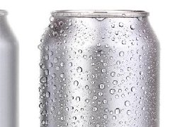 英國為解決塑料污染問題，用鋁罐替代塑料瓶